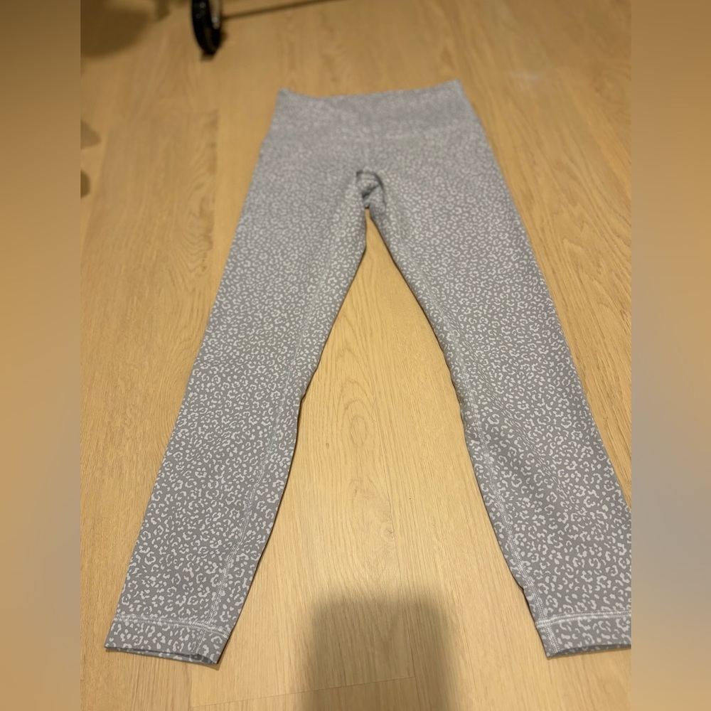 Lululemon Women’s Wonder Under Grey with White Speckled Leggings